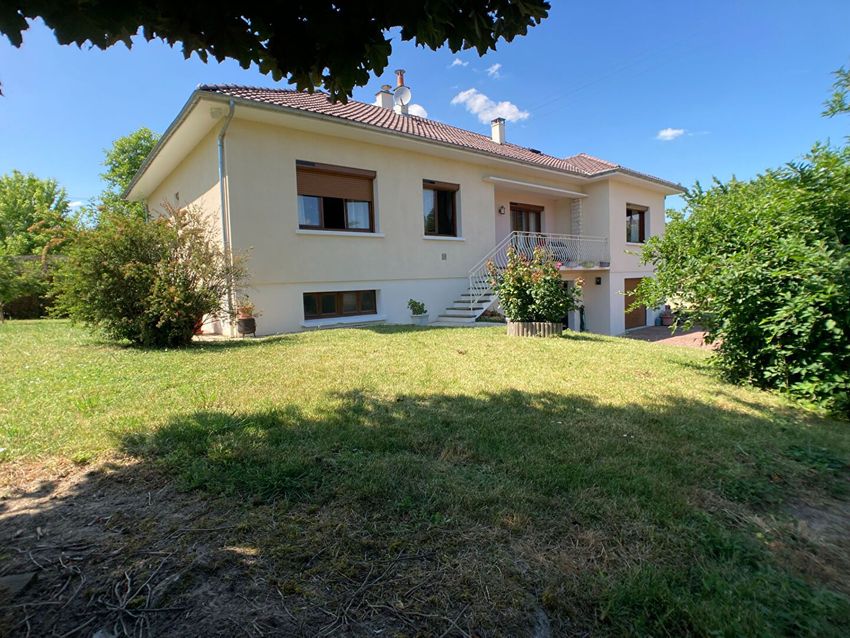 Image Façade à  maison individuelle de Cinais