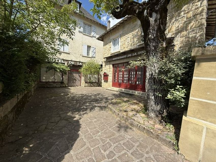 Image Façade à  maison individuelle de Aubazines