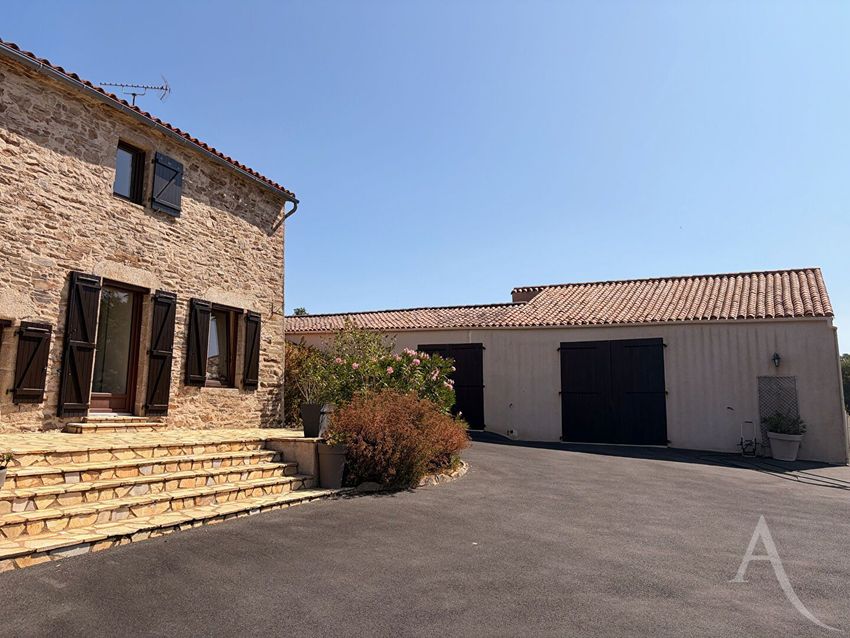 Image Façade à  maison individuelle de Montaigu-Vendée