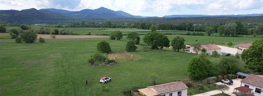 Image Vue à terrain de Berrias-et-Casteljau