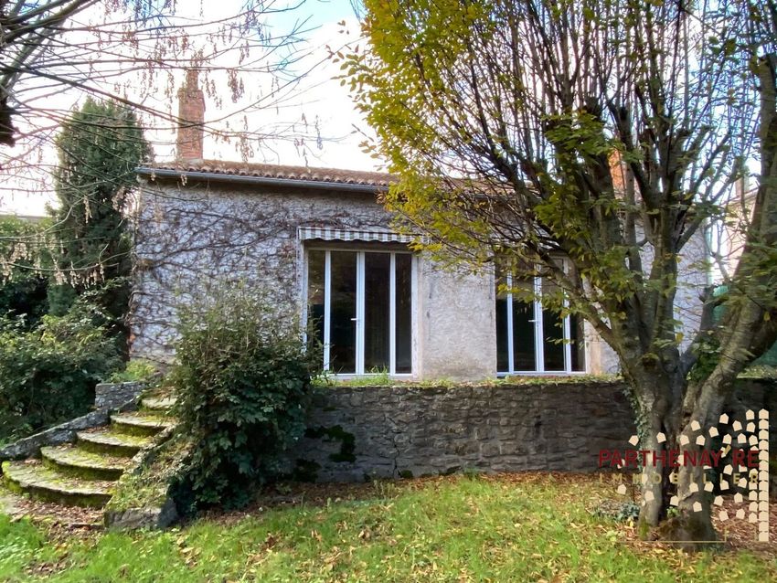 Image Façade à  maison individuelle de Parthenay