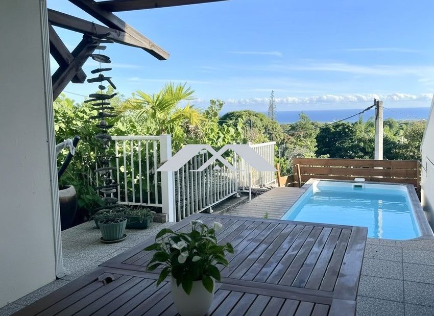 Image Piscine à  maison individuelle de Saint-Pierre