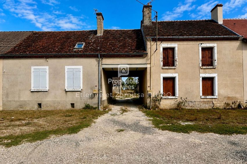 Image Façade à  maison mitoyenne de Vatan