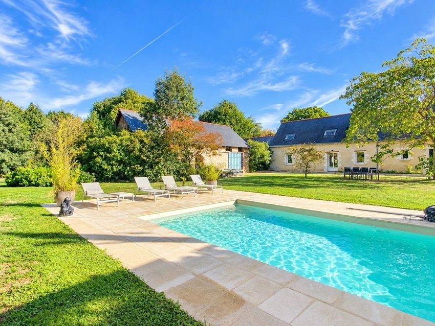 Image Piscine à  maison de maître de Grez-Neuville