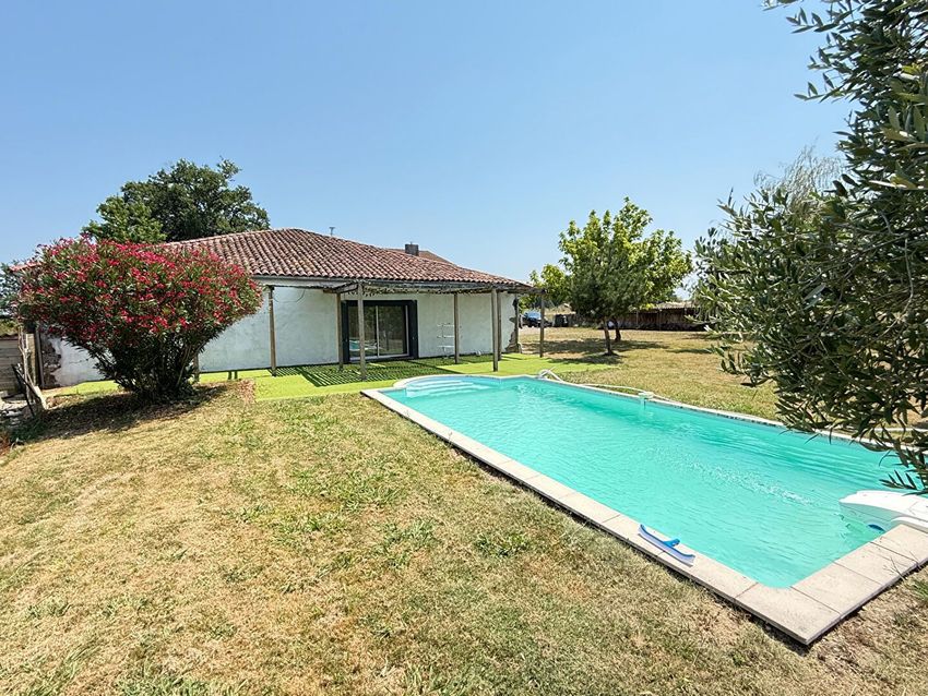 Image Piscine à  maison individuelle de Eugénie-les-Bains