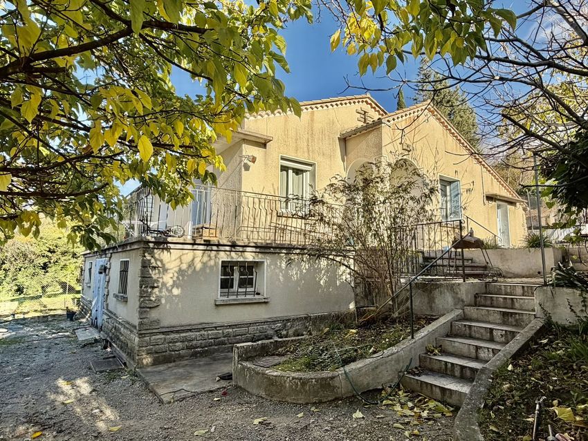 Image Façade à  maison individuelle de Malaucène