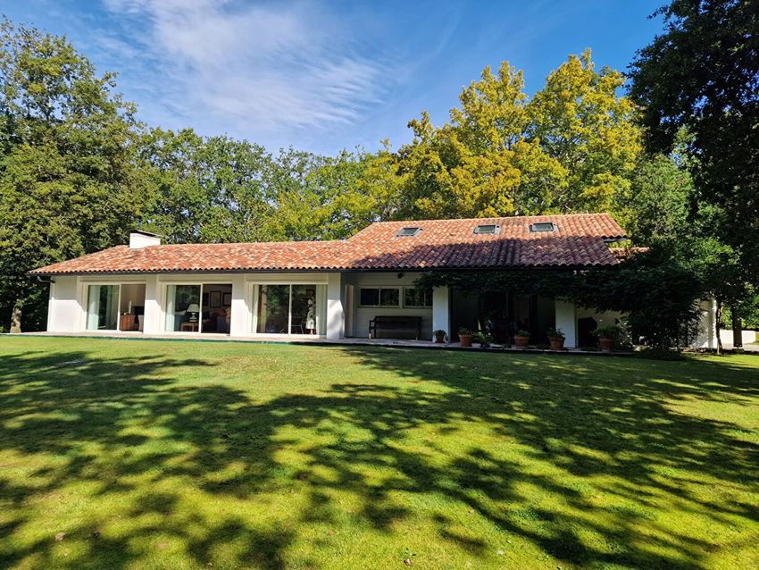 Image Façade à  villa de Arcangues