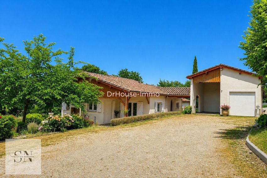Image Façade à  villa de Dolmayrac