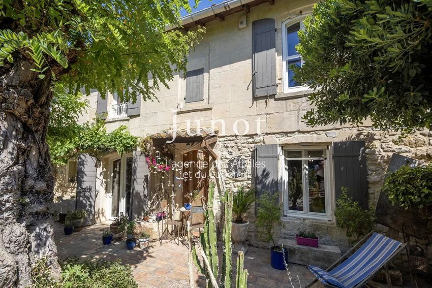Image Façade à  maison traditionnelle de Boulbon