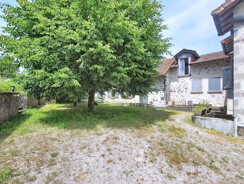 Image Façade à  maison individuelle de Giou-de-Mamou