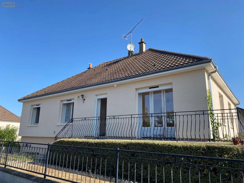 Image Façade à  maison individuelle de Châtillon-sur-Indre