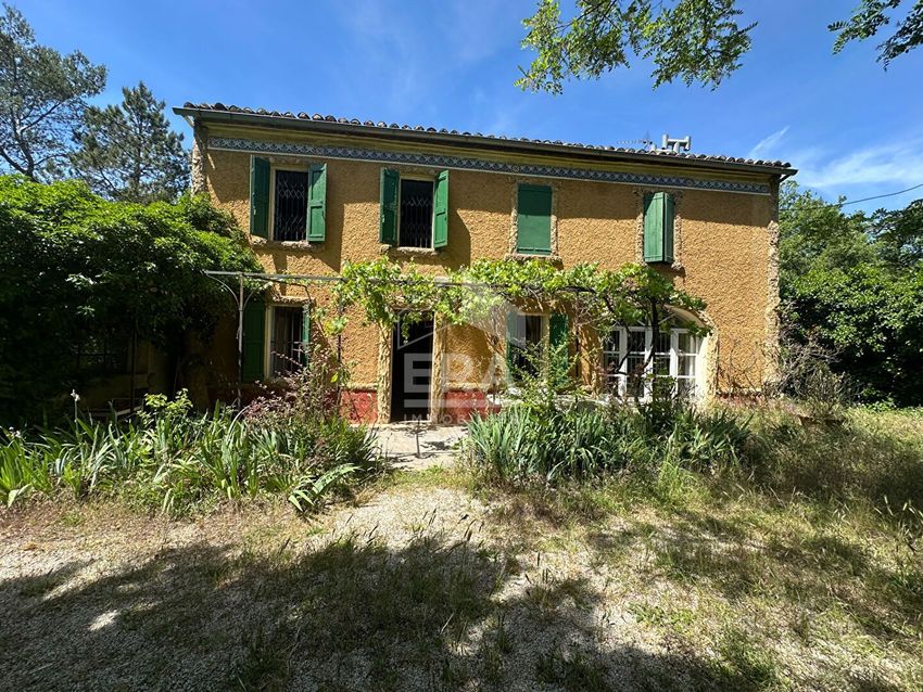 Image Façade à  maison individuelle de Nans-les-Pins
