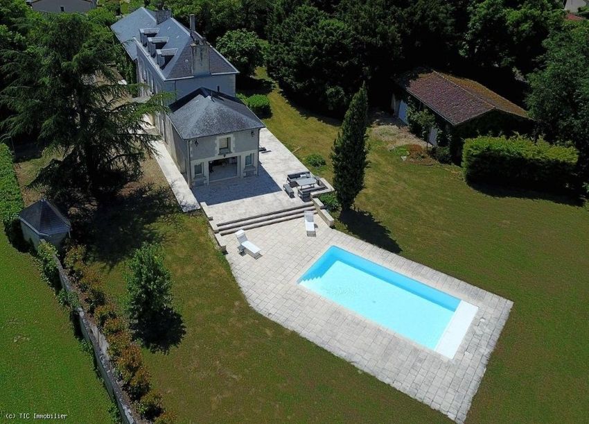 Image Piscine à  propriété agricole de Saint-Martin-la-Pallu