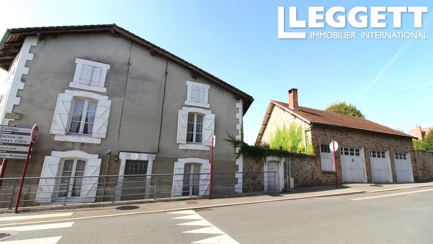 Image Façade à  maison mitoyenne de Rochechouart