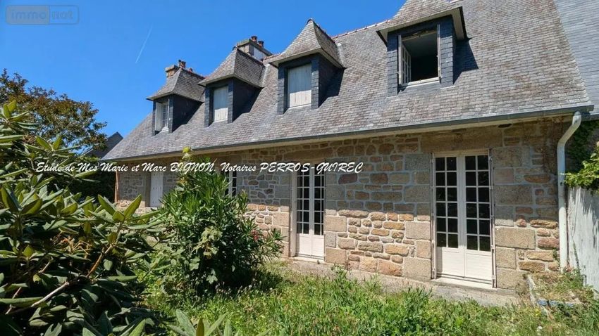 Image Façade à  maison individuelle de Trélévern