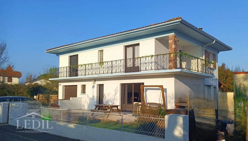 Image Façade à  maison individuelle de Mimizan