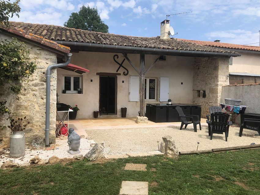 Image Façade à  maison de village de Soudan
