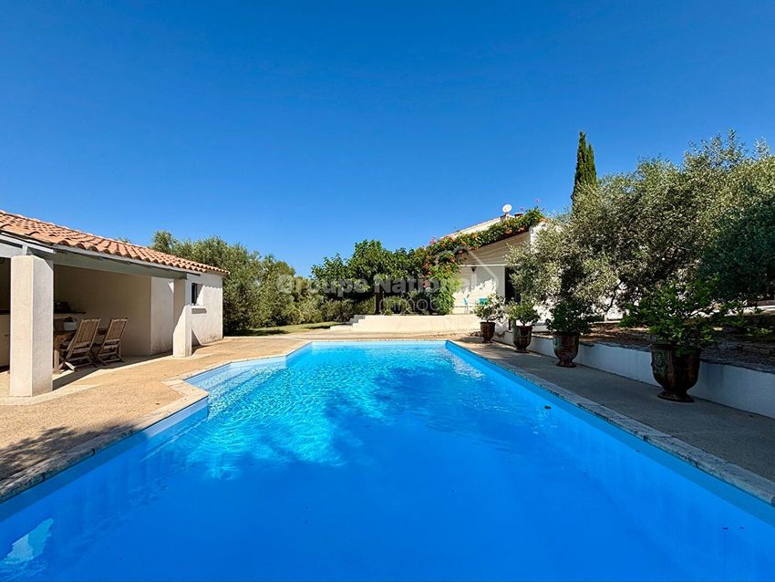 Image Piscine à  maison individuelle de Nages-et-Solorgues