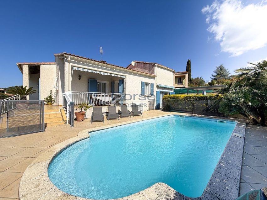 Image Piscine à  maison individuelle de Alata