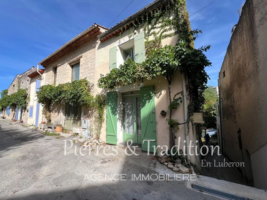 Image Façade à  maison de village de Céreste