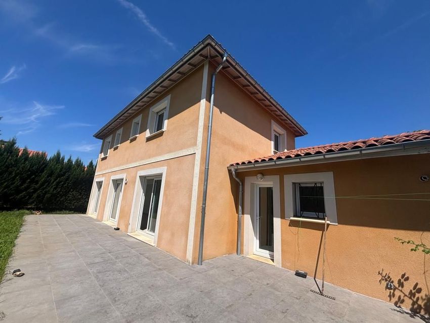 Image Façade à  maison individuelle de Parcieux