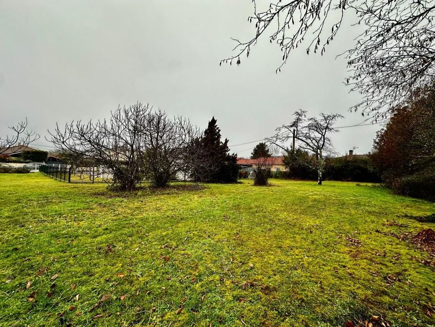 Image de terrain à Juillan