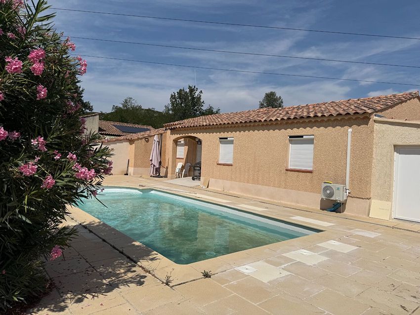Image Piscine à  maison individuelle de Eyguières