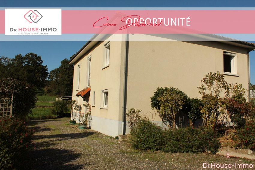 Image Façade à  villa de Chabanais