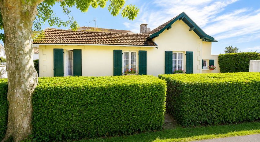 Image Façade à  maison individuelle de Lanton