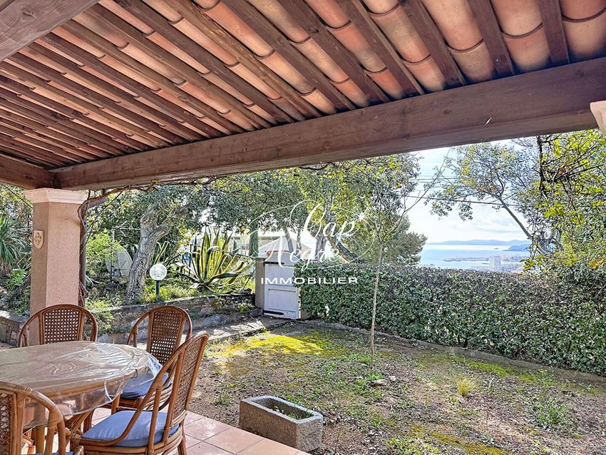 Image Terrasse à  maison individuelle de Le Lavandou