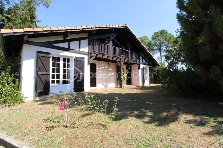Image Façade à  maison individuelle de Oeyreluy