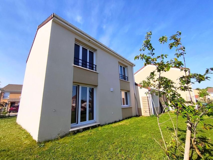 Image Façade à  maison individuelle de Épône