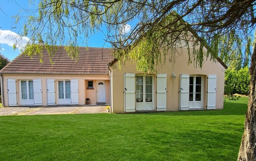 Image Façade à  maison individuelle de Noyers