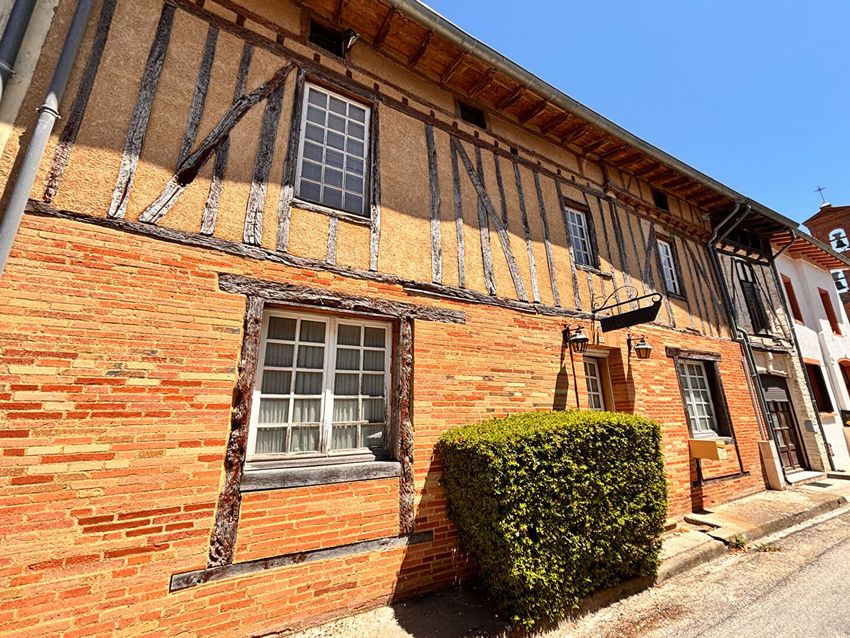 Image Façade à  maison mitoyenne de Gibel