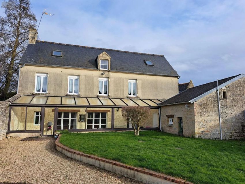 Image Façade à  maison individuelle de Le Manoir