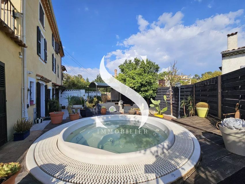 Image Piscine à  maison individuelle de Vallauris