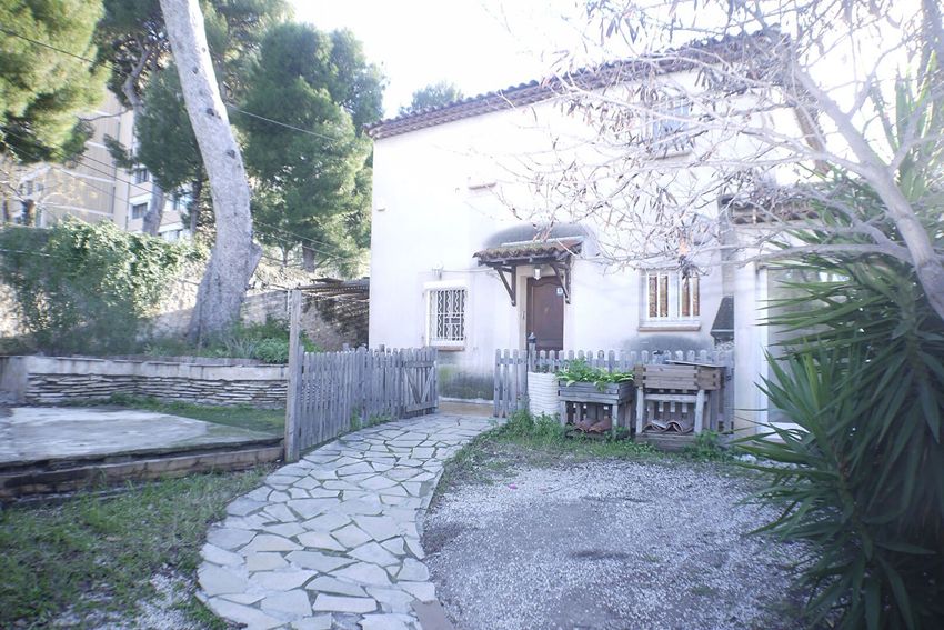 Image Façade à  villa de Marseille 10e Arrondissement