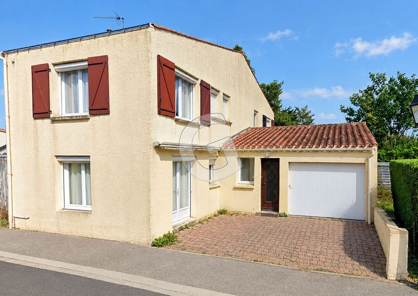 Image Façade à  maison individuelle de Le Bernard