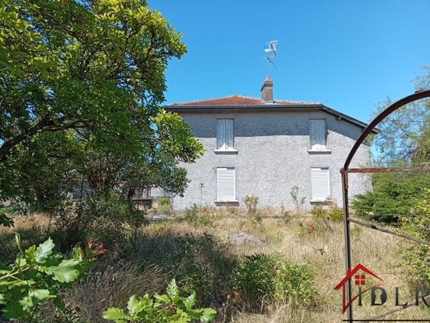 Image Façade à  maison de village de Bouzanville