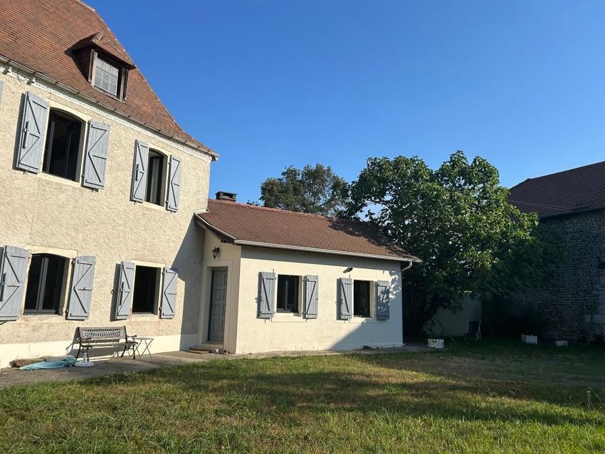 Image Façade à  maison individuelle de Lacq