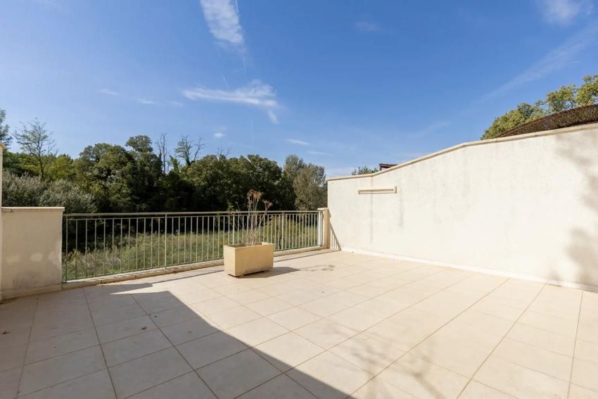 Image Terrasse à  maison individuelle de Grans