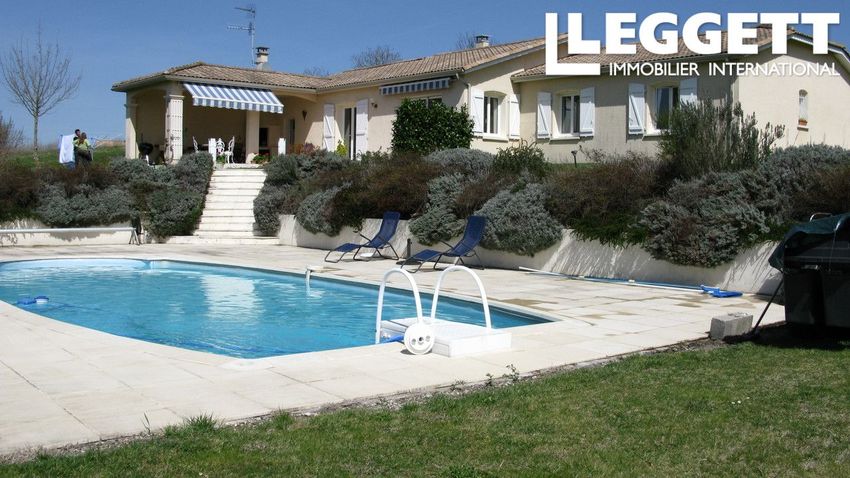 Image Piscine à  maison individuelle de Saint-Victor