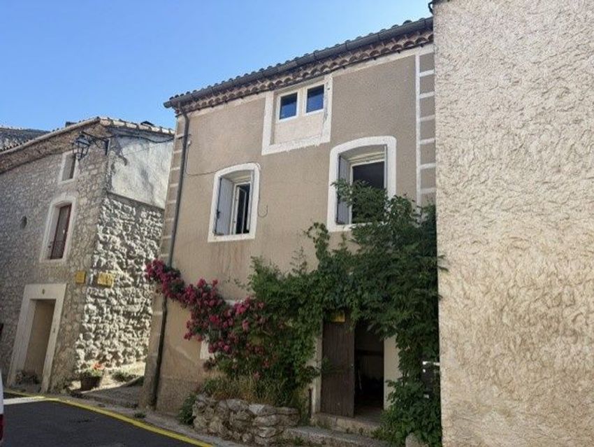 Image Façade à  maison individuelle de La Vacquerie-et-Saint-Martin-de-Castries