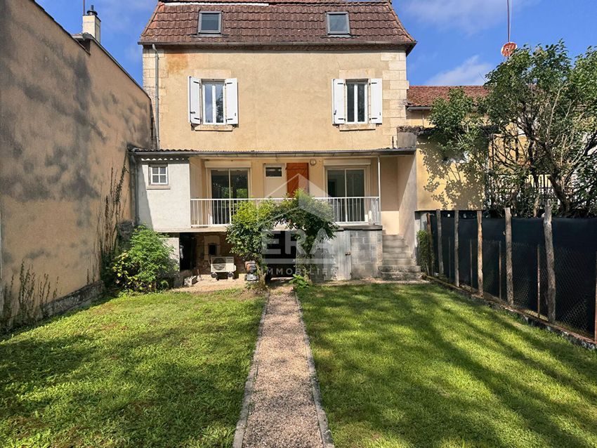 Image Façade à  maison mitoyenne de Agonac
