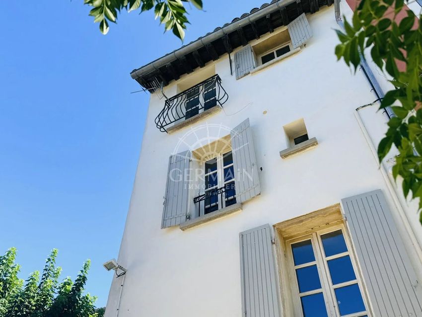 Image Façade à  maison mitoyenne de L'Isle-sur-la-Sorgue