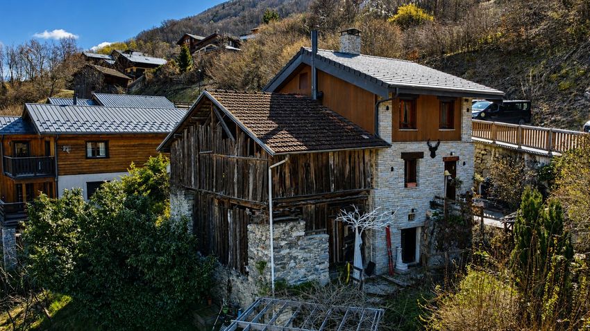 Image Façade à  maison individuelle de Courchevel