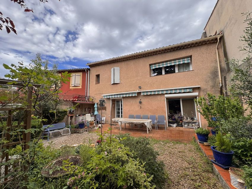 Image Façade à  maison individuelle de Saint-Maximin-la-Sainte-Baume