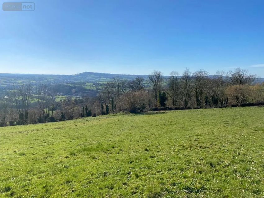 Image Vue à terrain de Tessy-Bocage