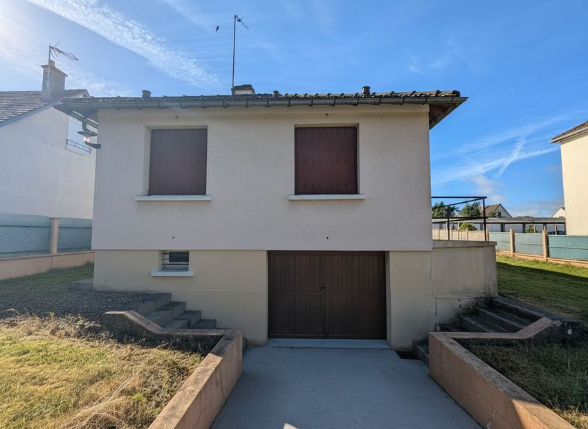 Image Façade à  maison individuelle de La Loupe