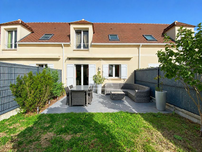 Image Façade à  maison mitoyenne de Chaumontel